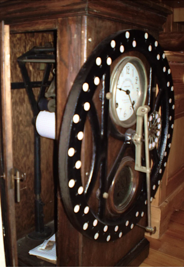 Dey Time Register side view